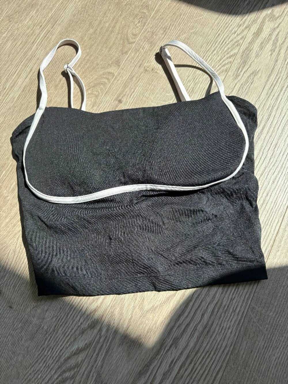 HOLLISTER TOP ATHLETIC
